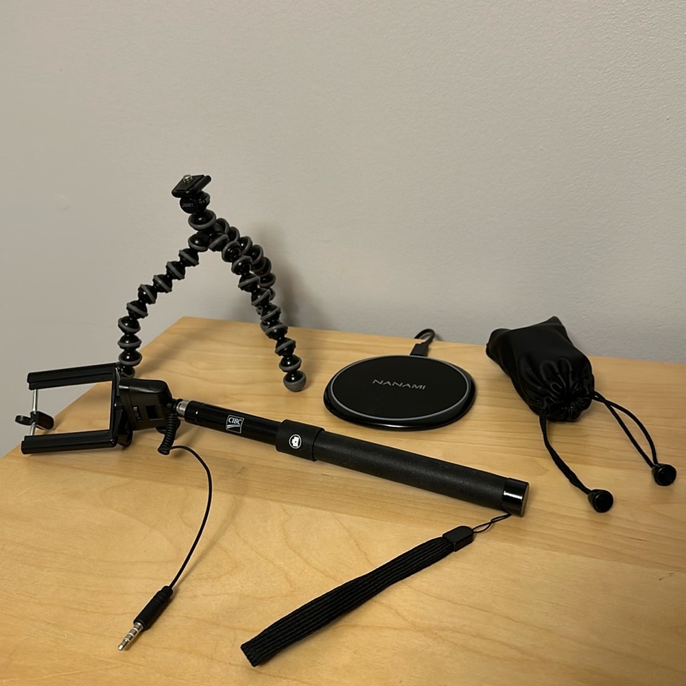 Tech Bundle Joby Tripod, Selfie Stick, Wireless Charging Pad & Macro Lens
